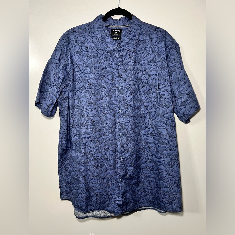 Hurley Men’s XXL Blue & Black Hawaiian Floral Print Button Up Shirt